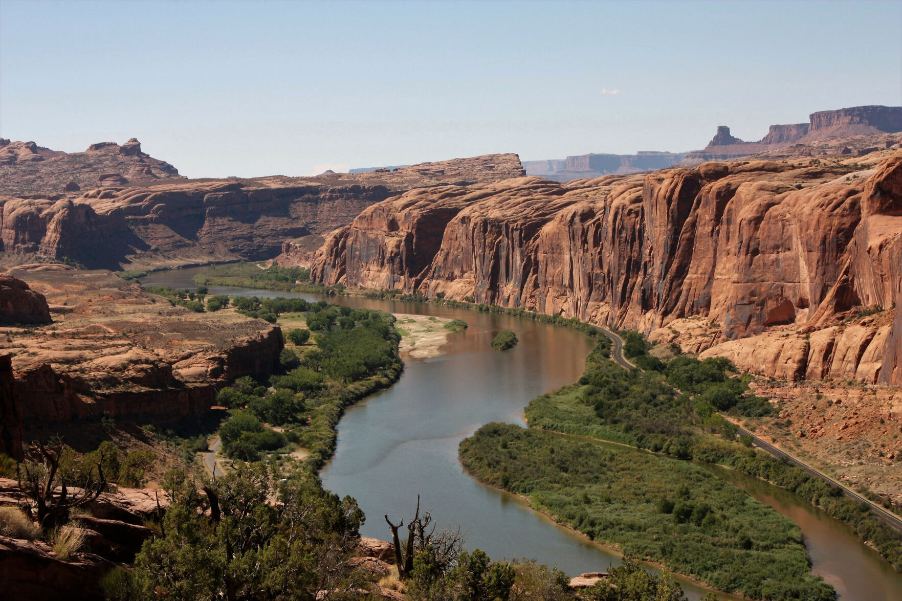 Teen falls 30 feet to her death while hiking the Moab Rim Trail
